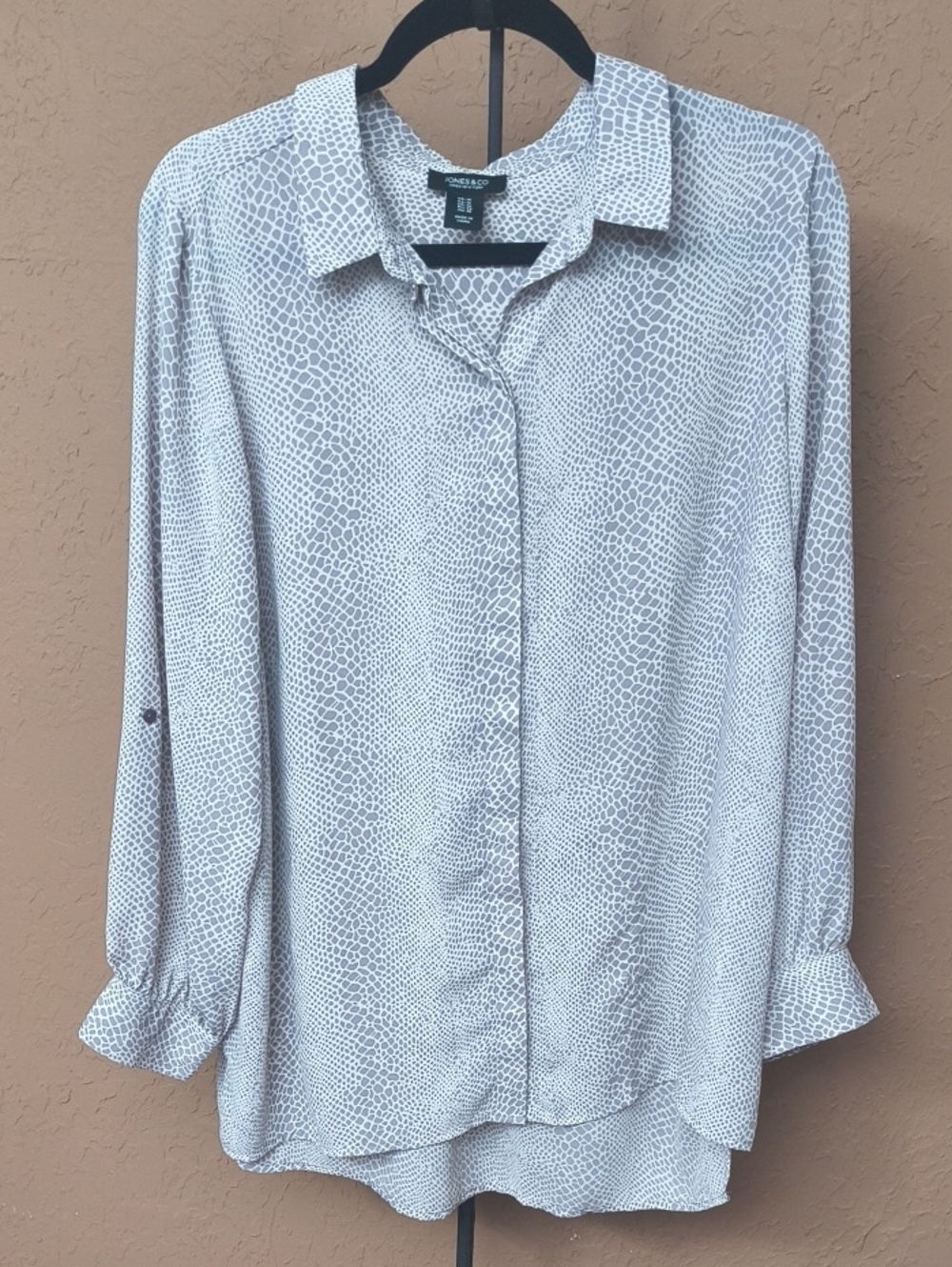 Jones & Co Snake-Print Button Up Long Sleeve Blouse Size 1X